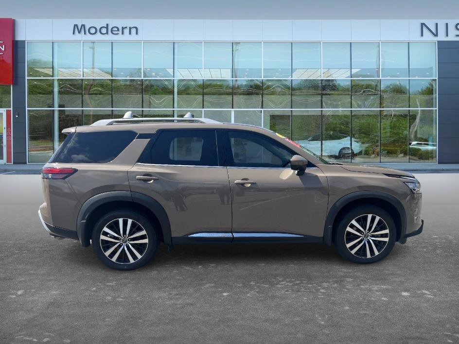 Certified Used 2024 Baja Storm Nissan Platinum image 4