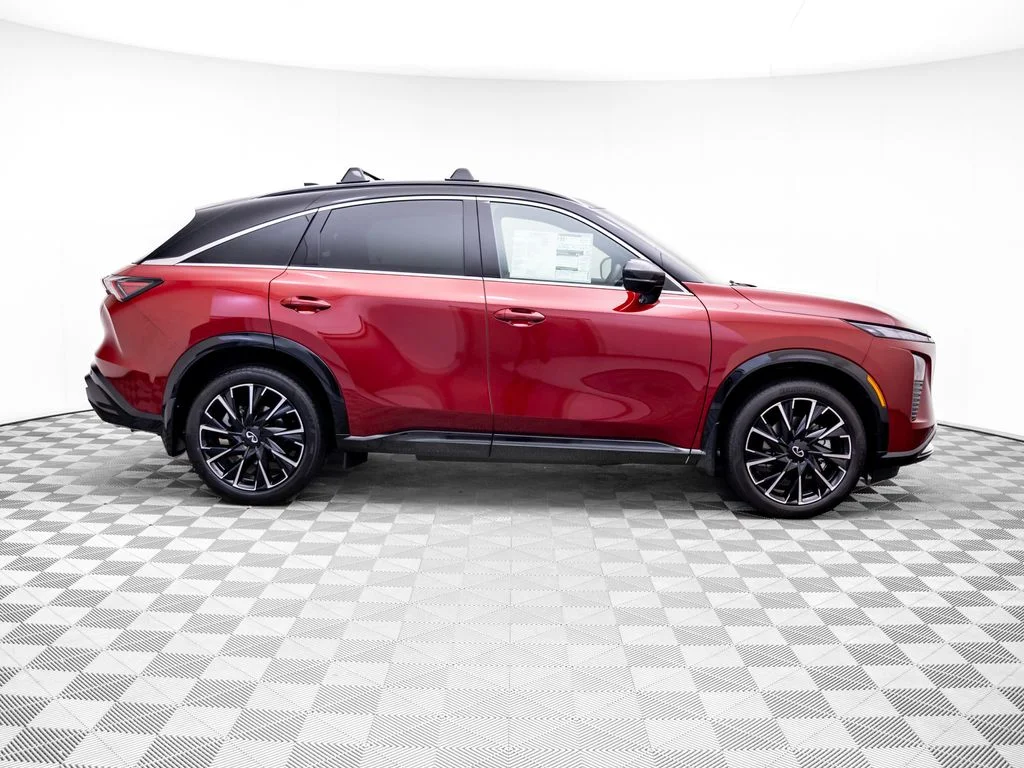 New 2027 2T SUN RED INFINITI Autograph AWD image 6