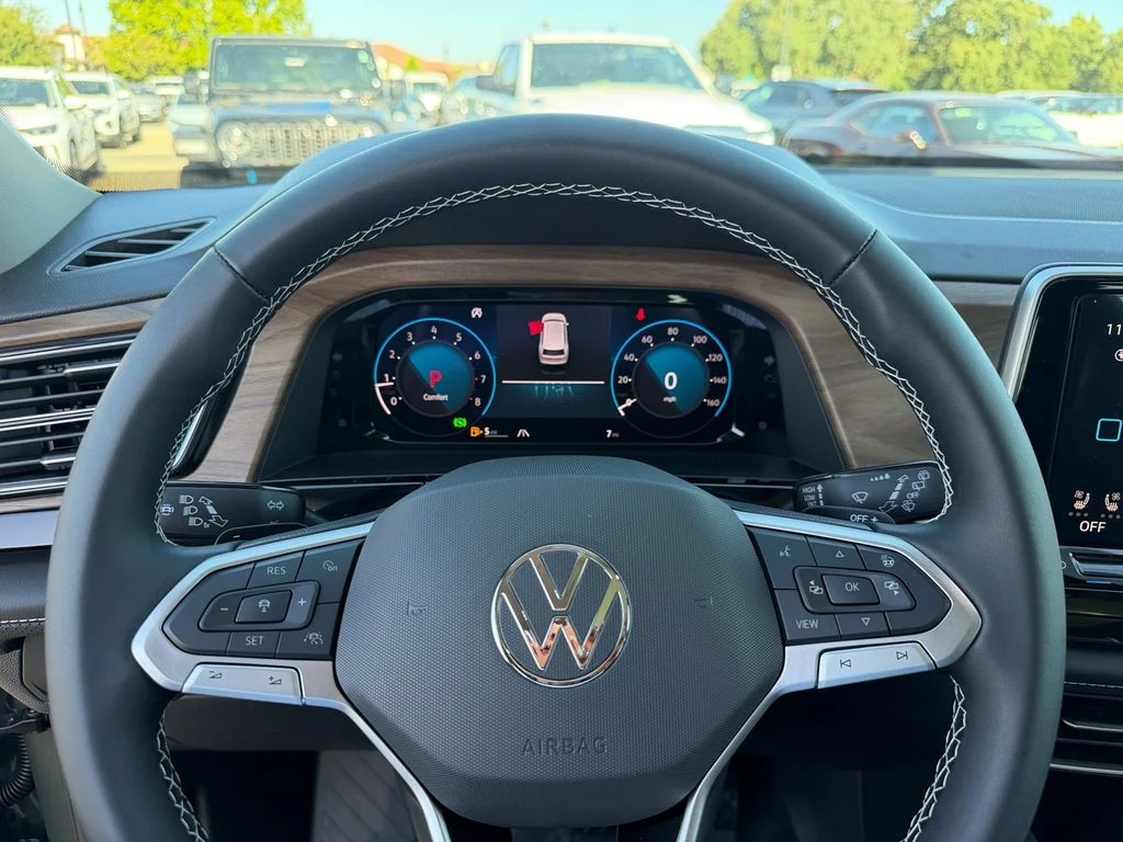 New 2026  Volkswagen SE w/Technology image 15