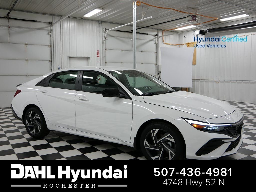 2025 Hyundai Elantra 2.0 SEL Sport IVT's photo