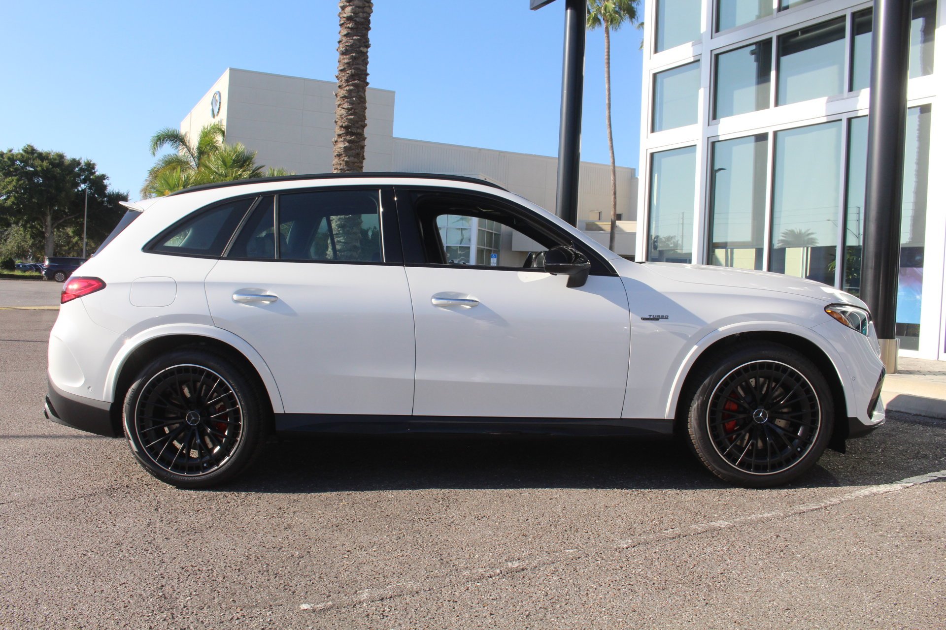 New 2026 MANUFAKTUR Moonlight White Metallic Mercedes-Benz AMG® GLC 43 image 8