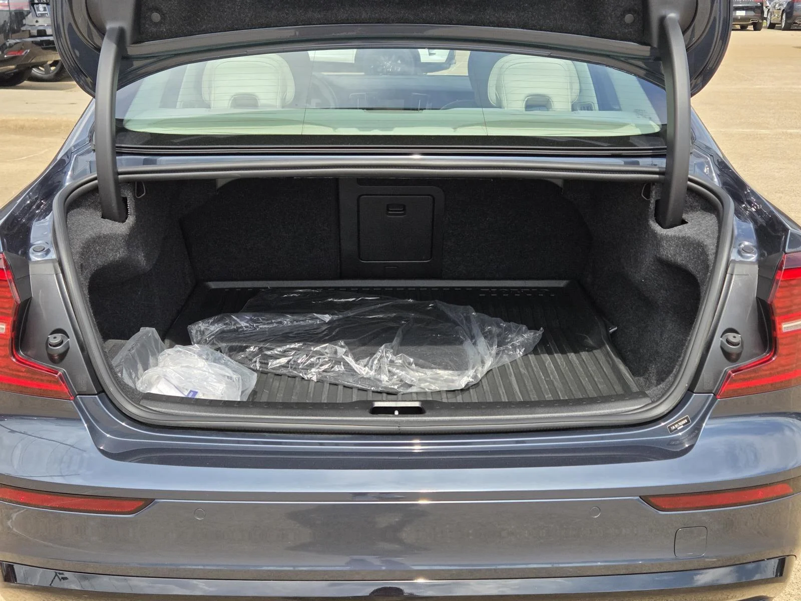 Used 2024 Denim Blue Metallic Volvo Plus Dark Theme image 10