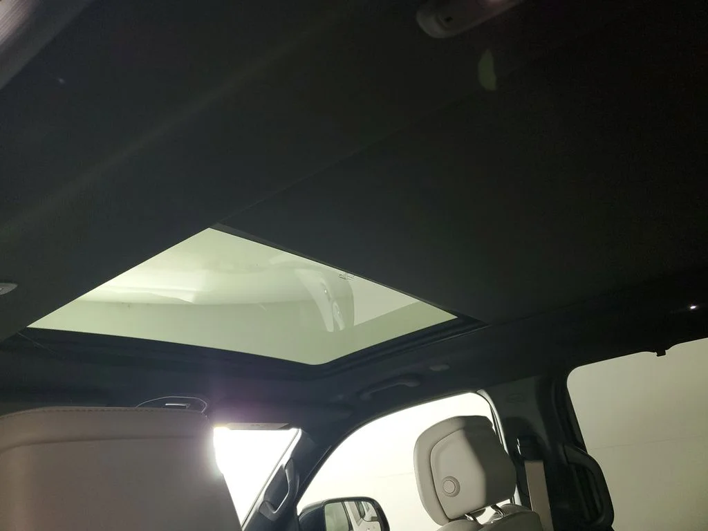 New 2026 Bright White Clear-Coat Exterior Paint Jeep Limited Reserve image 14