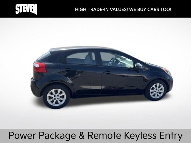 Used 2015 Black Kia LX image 3