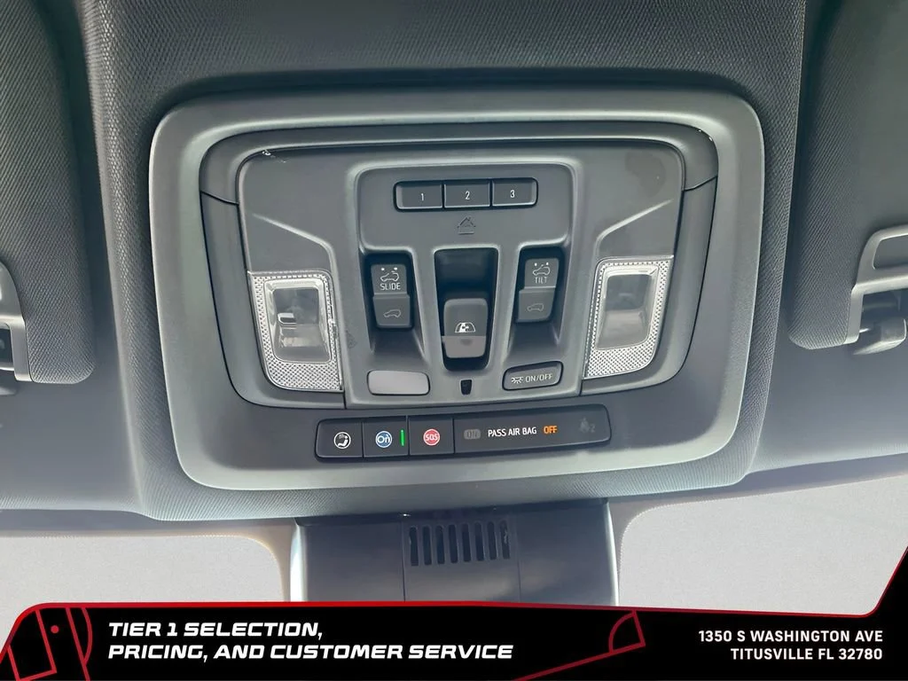 Used 2024 Sterling Metallic GMC AT4 image 42