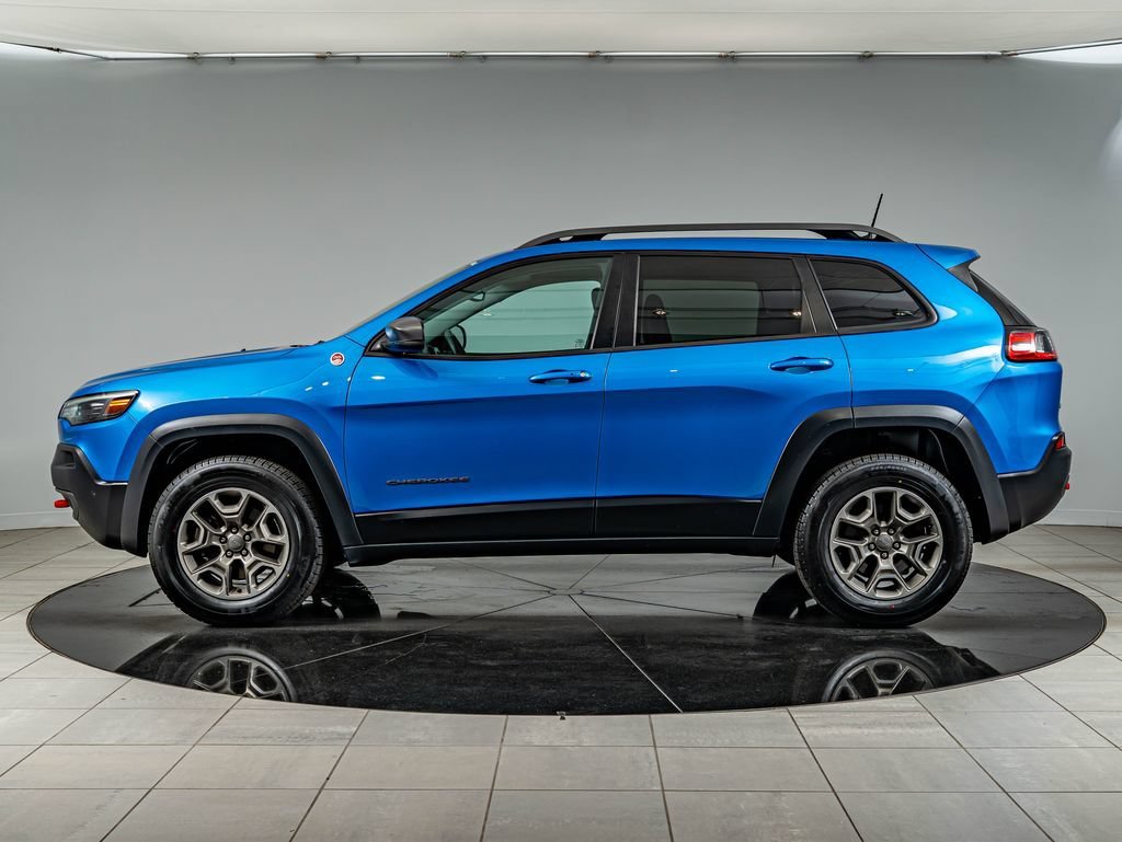 Used 2020 Hydro Blue Pearlcoat Jeep Trailhawk image 8