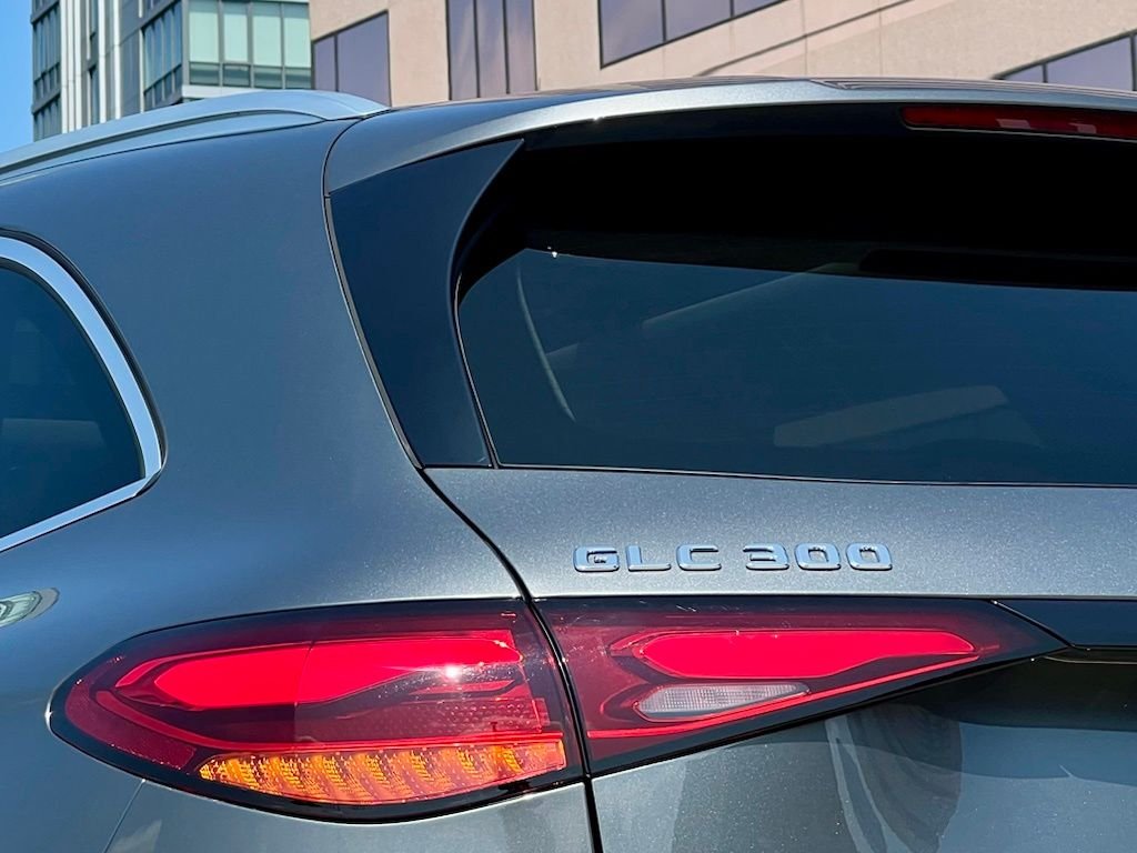 Certified Used 2023  Mercedes-Benz GLC 300 image 10