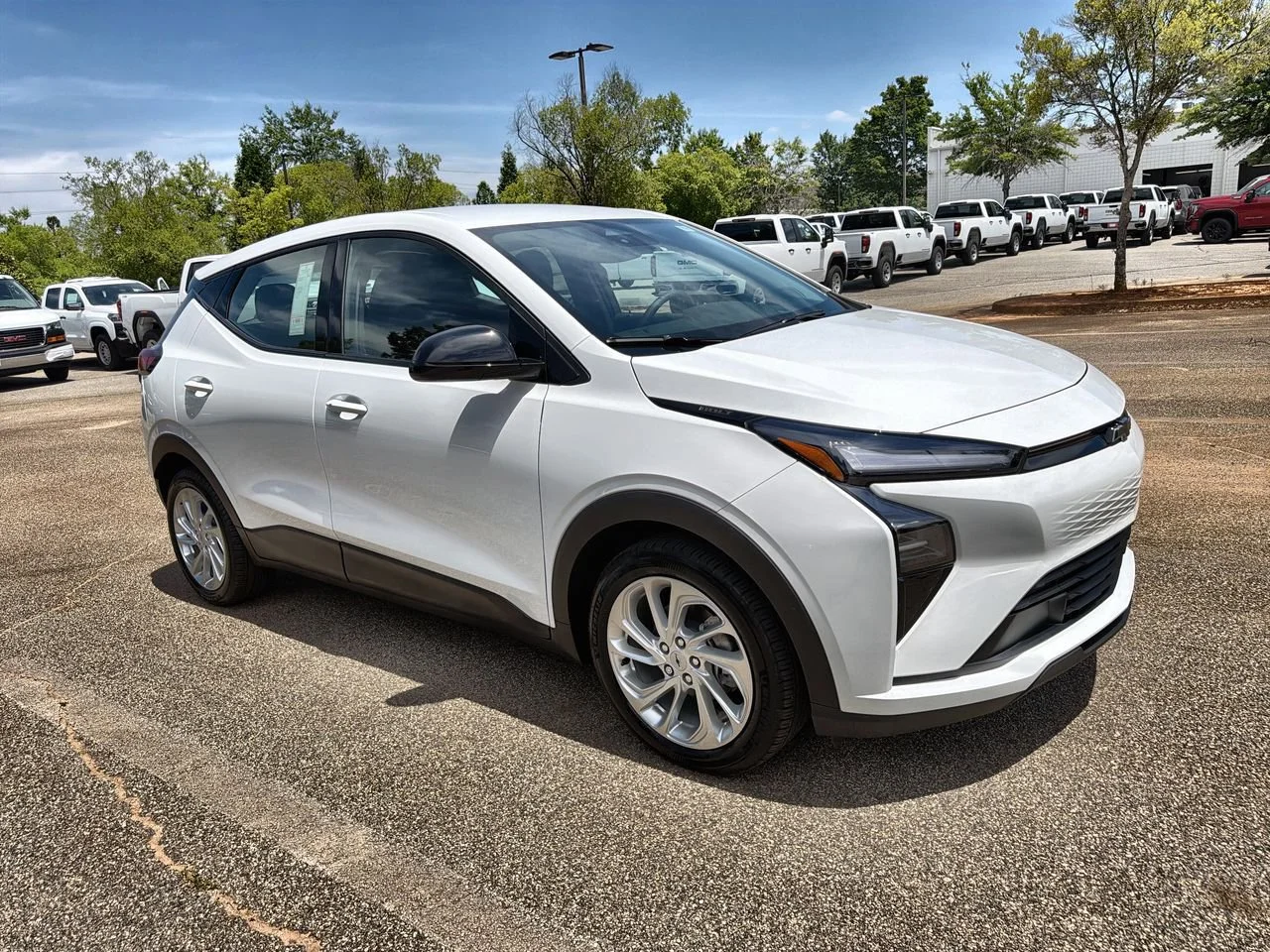 New 2027 Summit White Chevrolet LT image 2