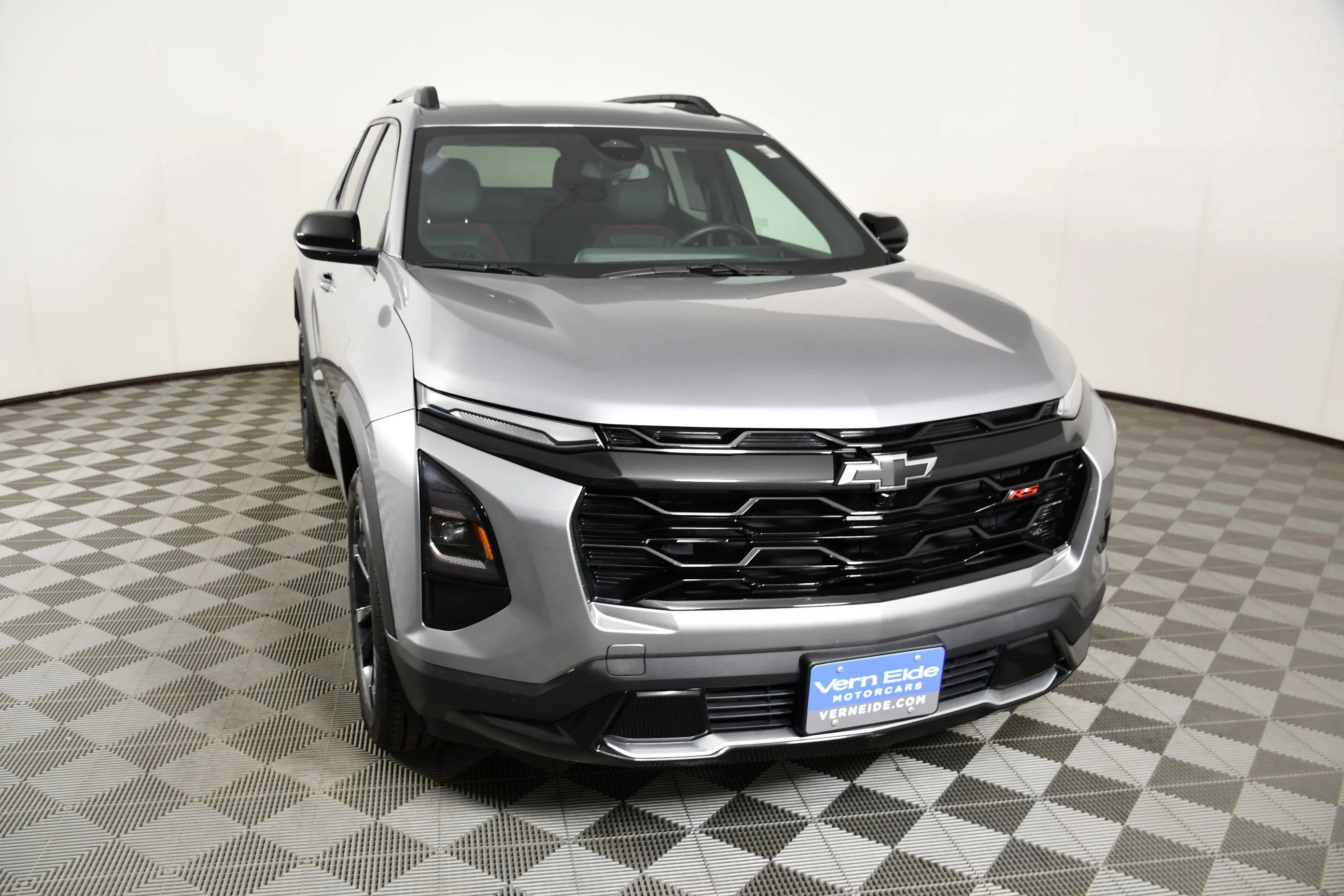 Used 2025 Sterling Gray Metallic Chevrolet AWD RS image 3