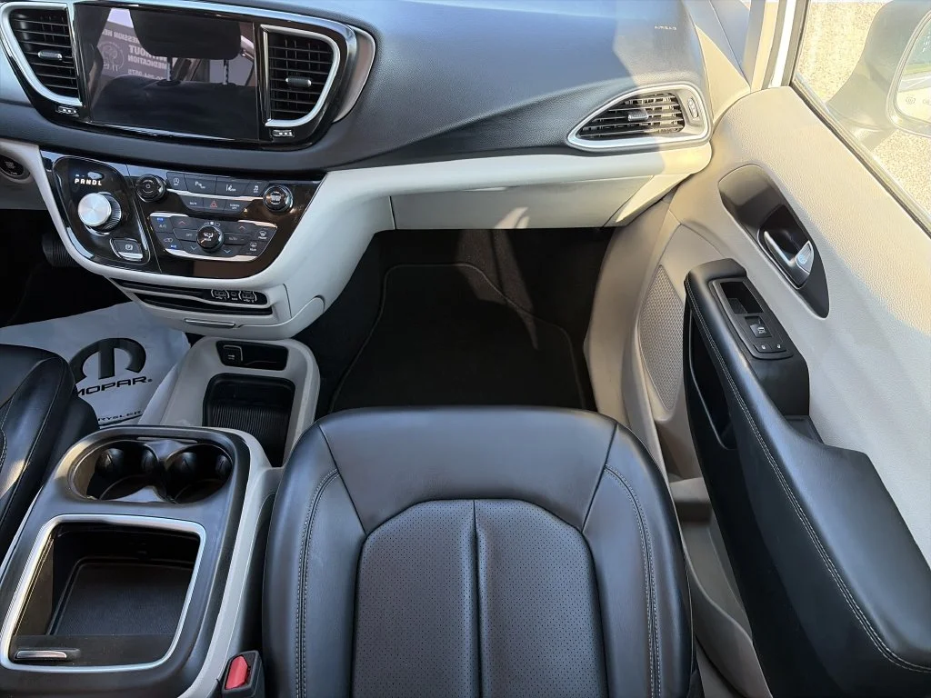 Used 2023 White Chrysler Touring L image 16