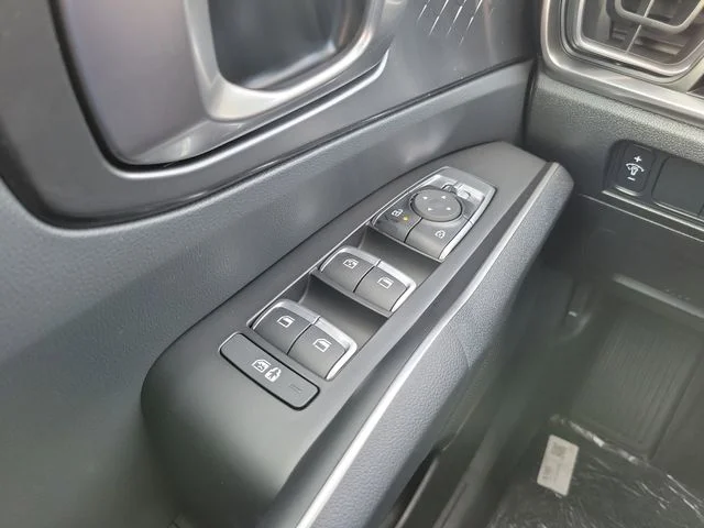 New 2026 Glacial White Pearl Kia LX image 27