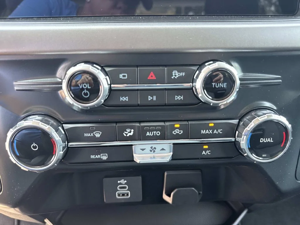 New 2026 Oxford White Ford XLT image 47