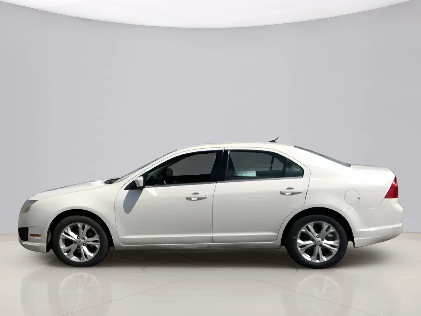 Used 2012 White Ford SE image 5