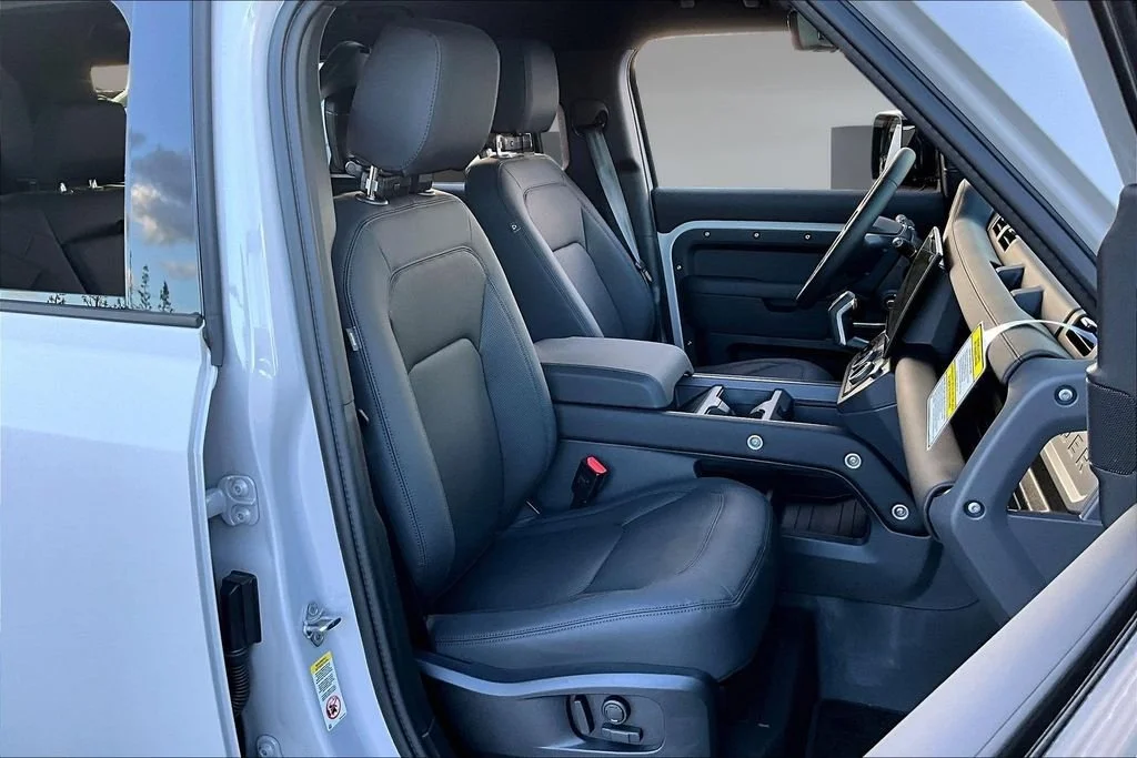 New 2026 Borasco Grey LAND ROVER X-Dynamic SE image 11