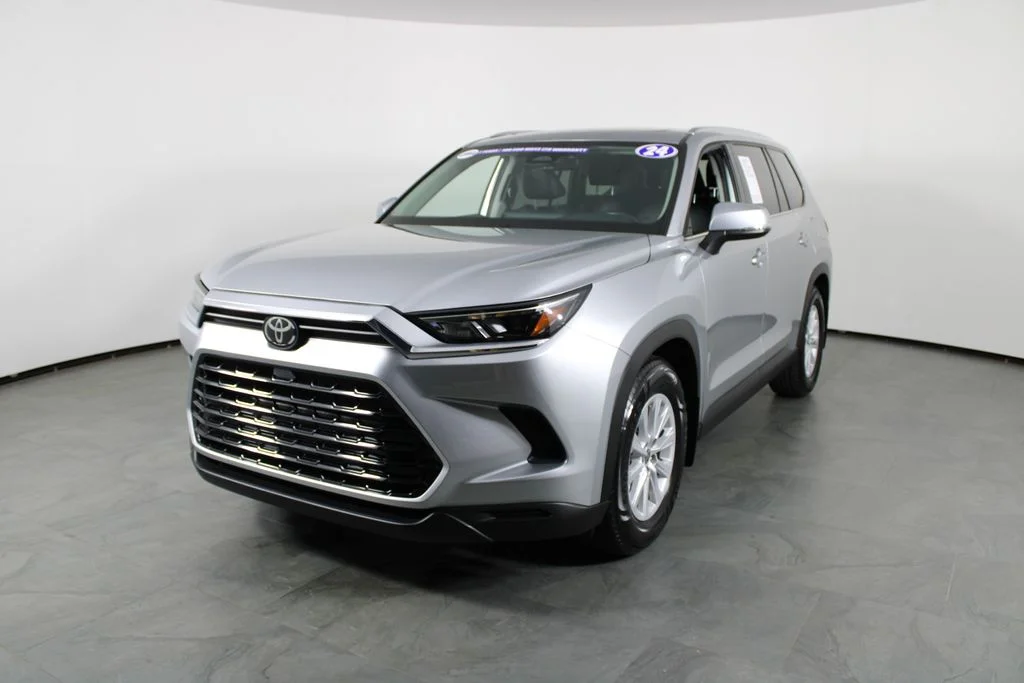 Used 2024 Silver Toyota XLE image 2