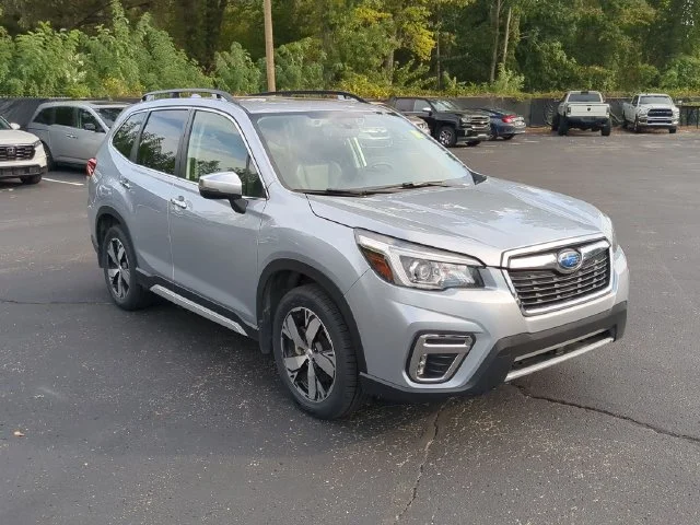 Used 2019 Ice Silver Metallic Subaru Touring image 5