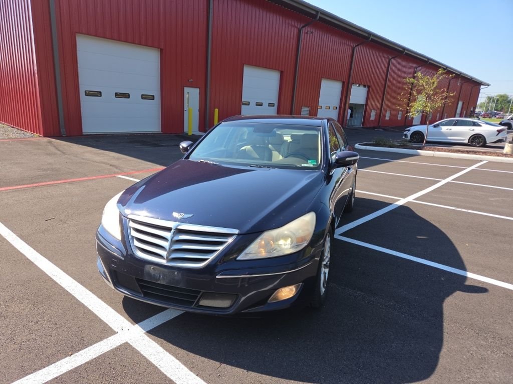 Used 2011 Blue Hyundai 4.6 image 3
