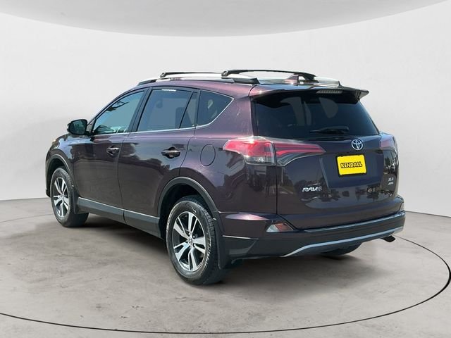 Used 2018 Black Toyota XLE image 7