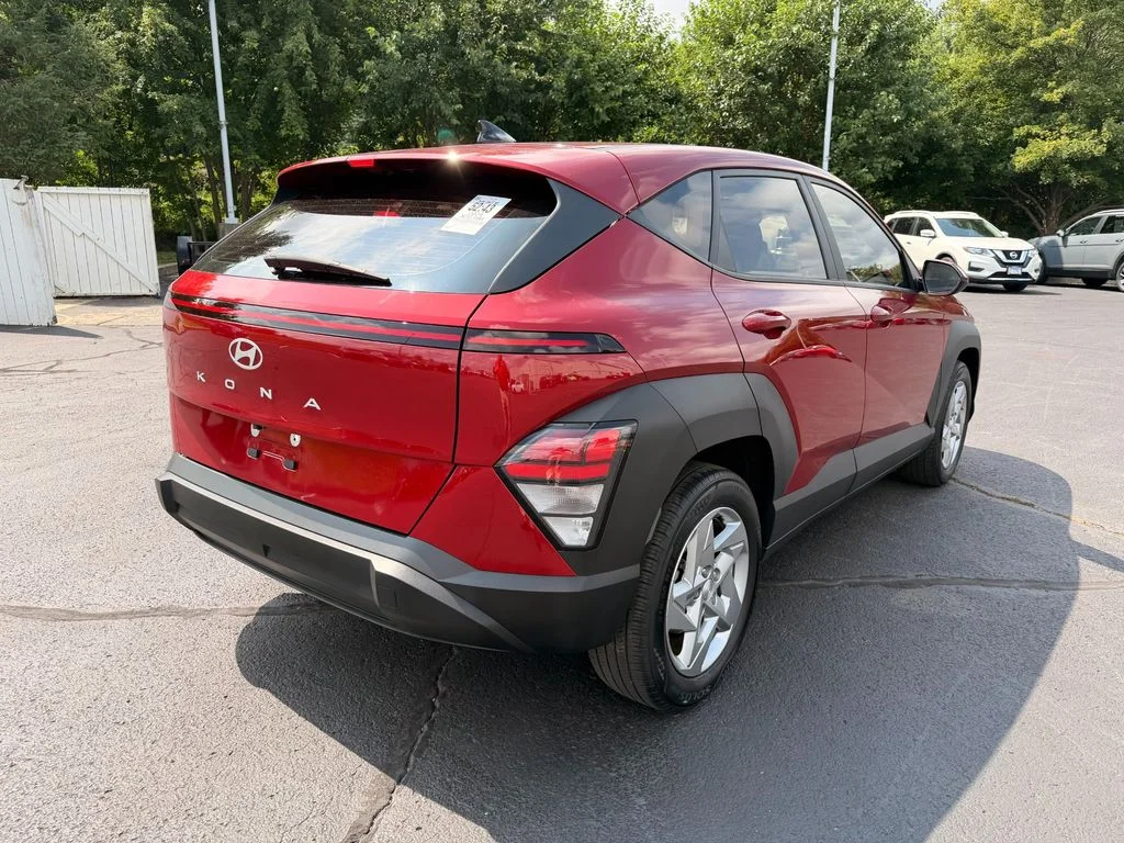 Used 2024 Red Metallic Hyundai SE image 3