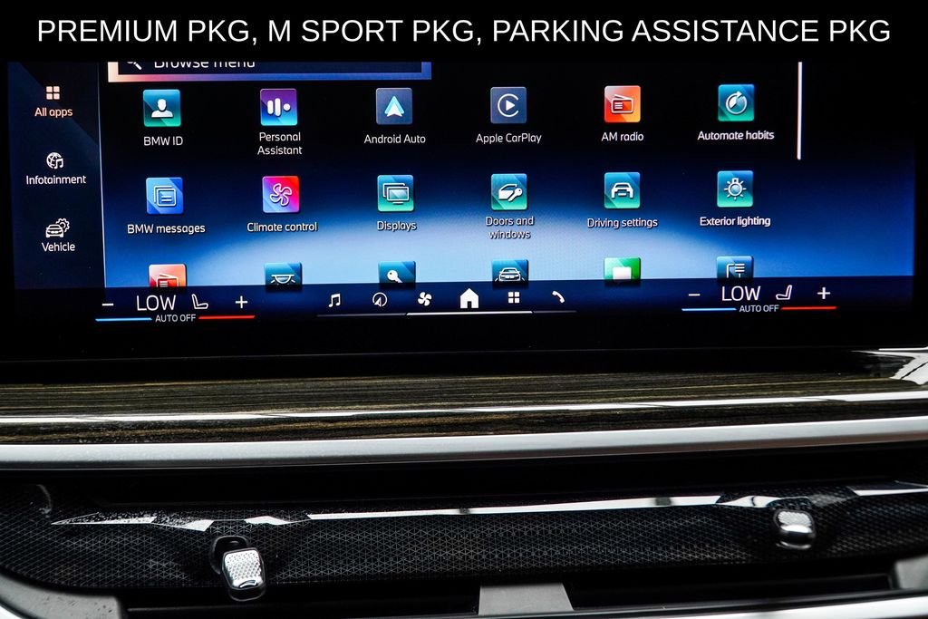 Used 2024 White BMW sDrive40i image 28
