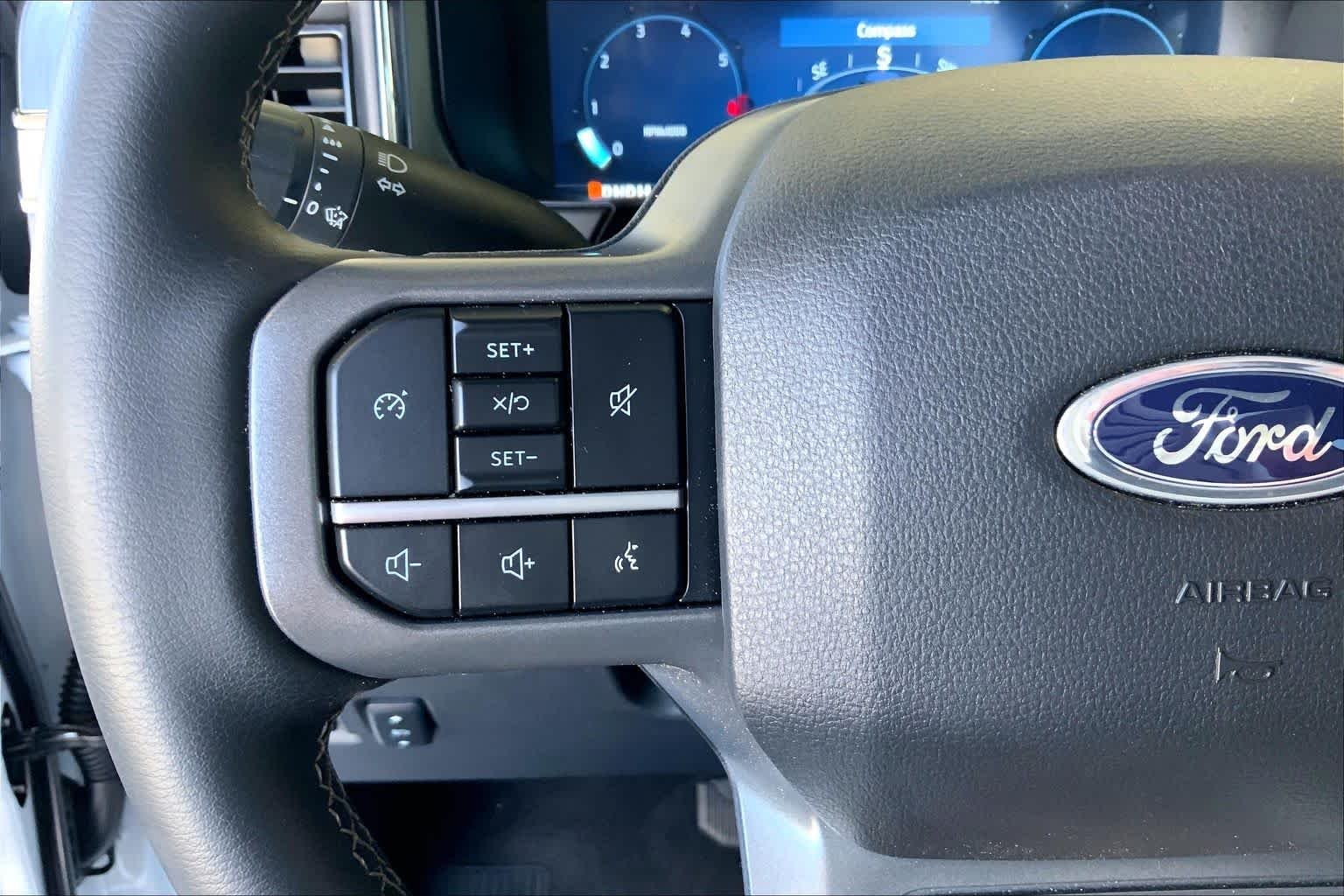 Used 2026 Oxford White Ford LARIAT image 23