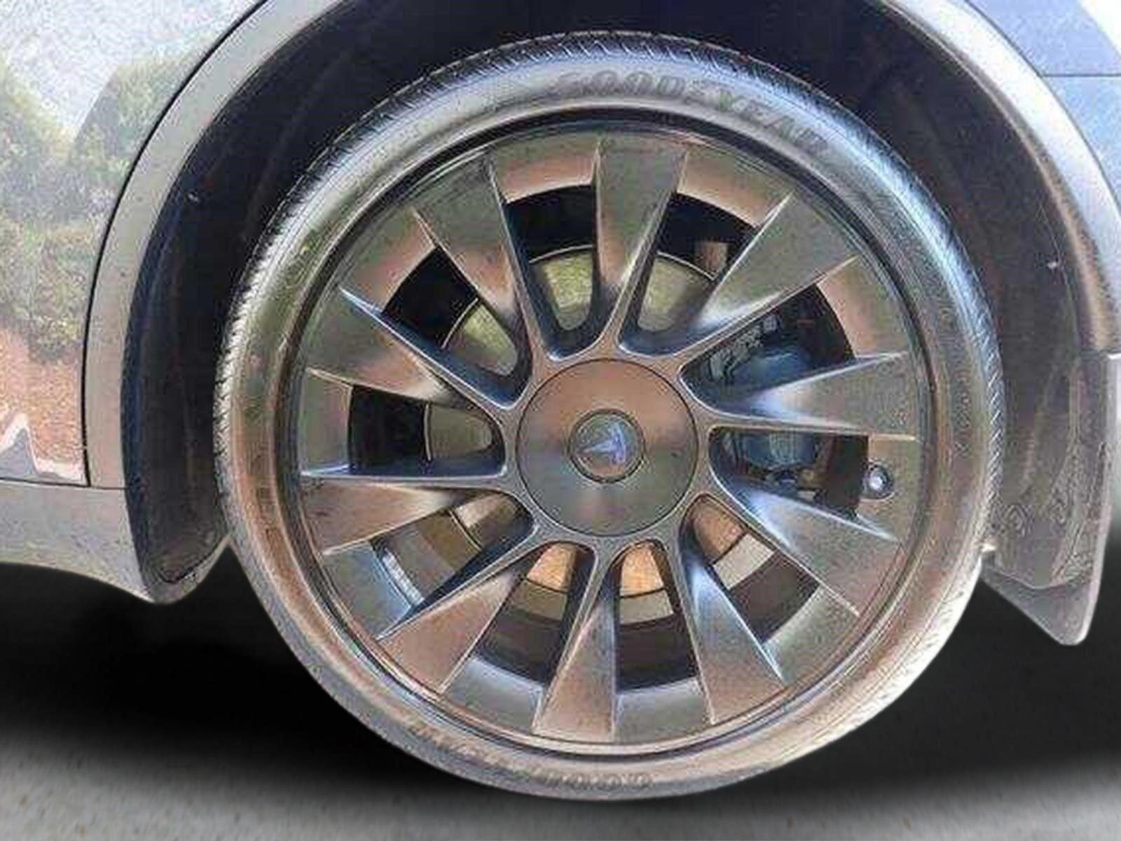 Used 2021 Midnight Silver Metallic Tesla Long Range image 13