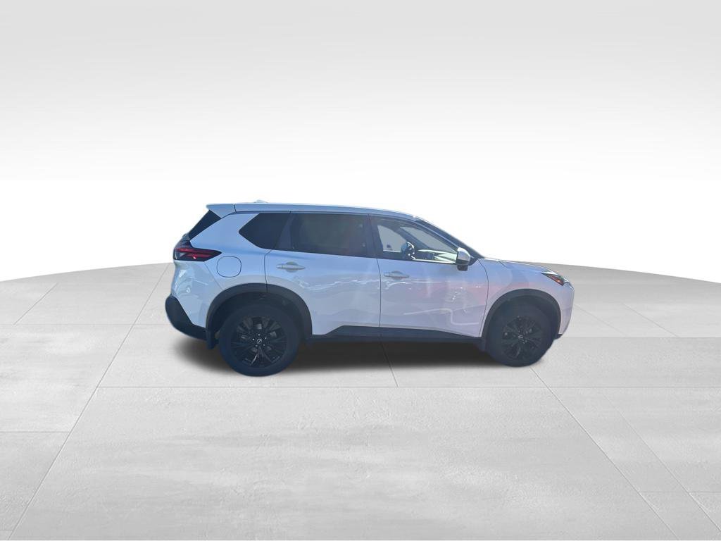 Used 2023 White Nissan SV image 7