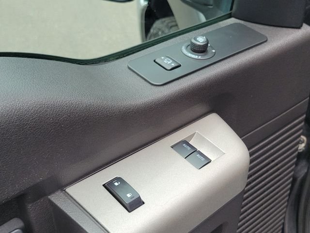 Used 2016 Magnetic Ford Lariat image 14
