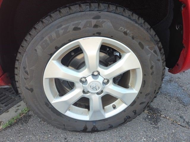Used 2009 Red Toyota Ltd image 23