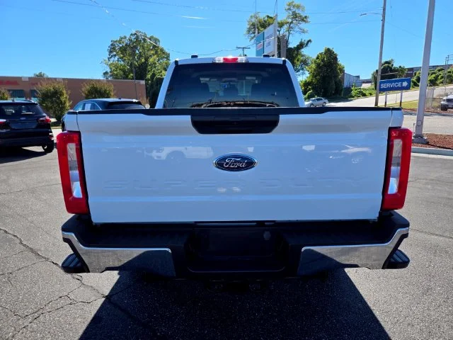 Used 2024 White Ford XLT image 7