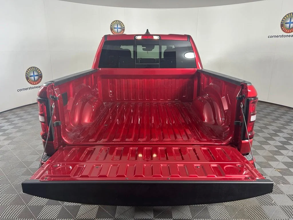 New 2026 Molten Red Pearl-Coat Exterior Paint RAM Big Horn/Lone Star image 21