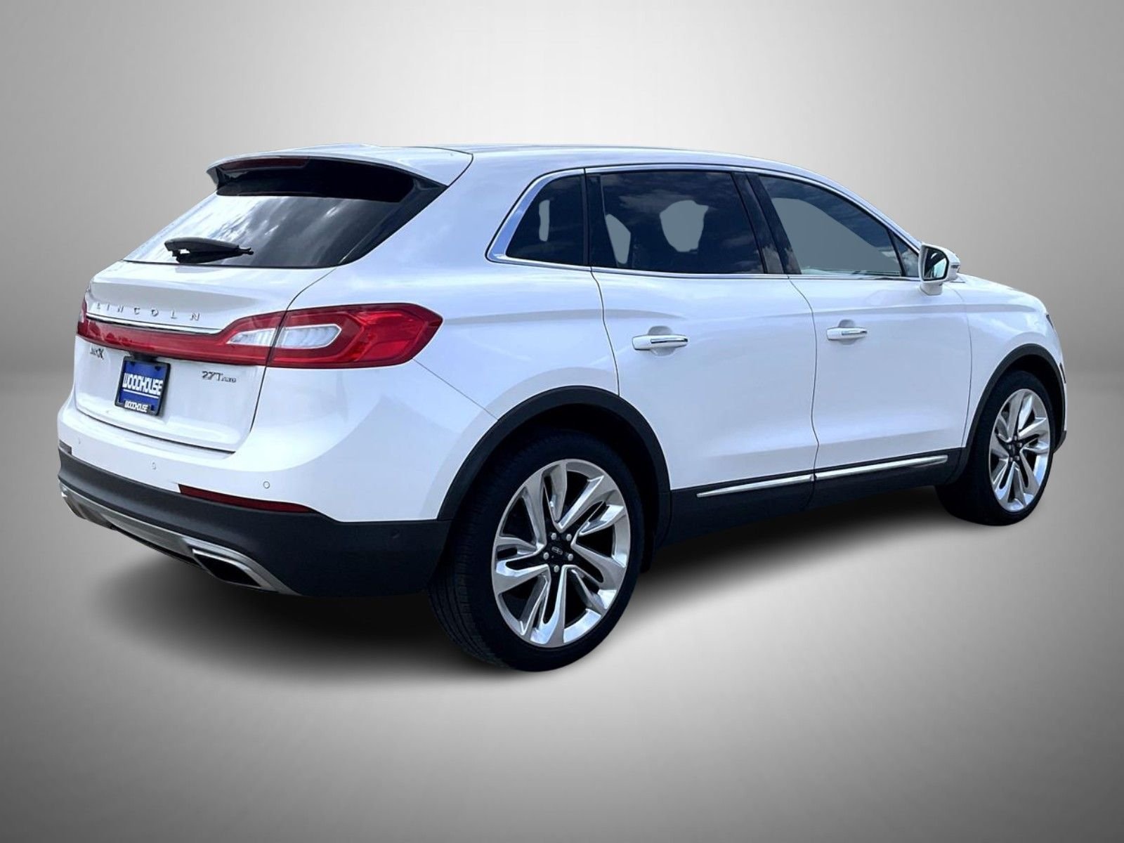 Used 2018 White Lincoln Reserve image 5
