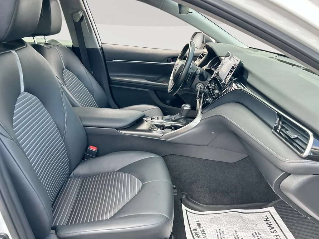 Used 2024  Toyota SE image 28