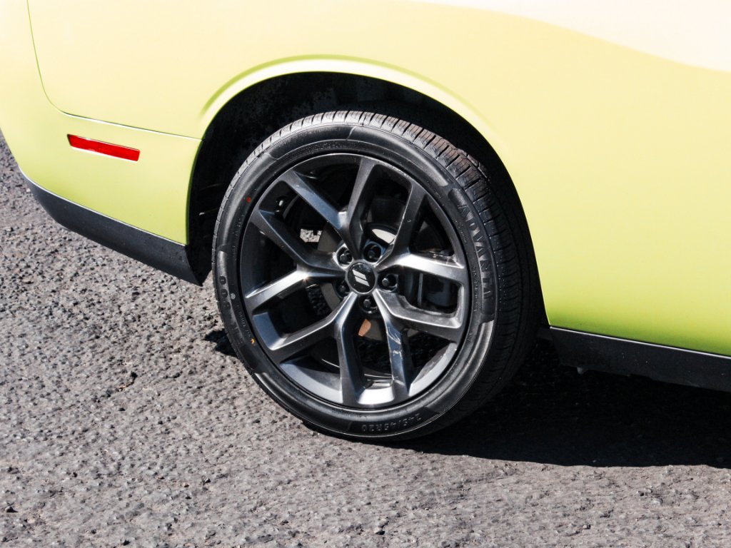 Used 2015 Sublime Pearl Coat Dodge R/T image 4