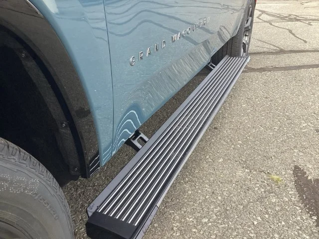 New 2027 Steel Blue Jeep LIMITED ALTITUDE 4X4 image 16