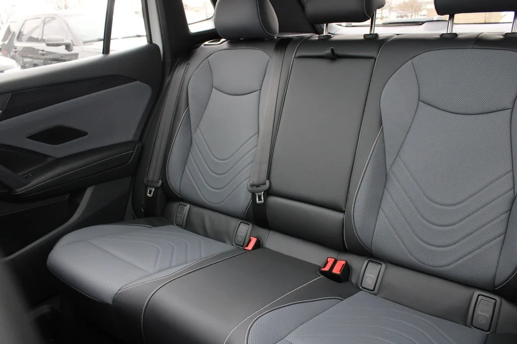 New 2026 White Volkswagen 2.0T SE R-Line Black image 22