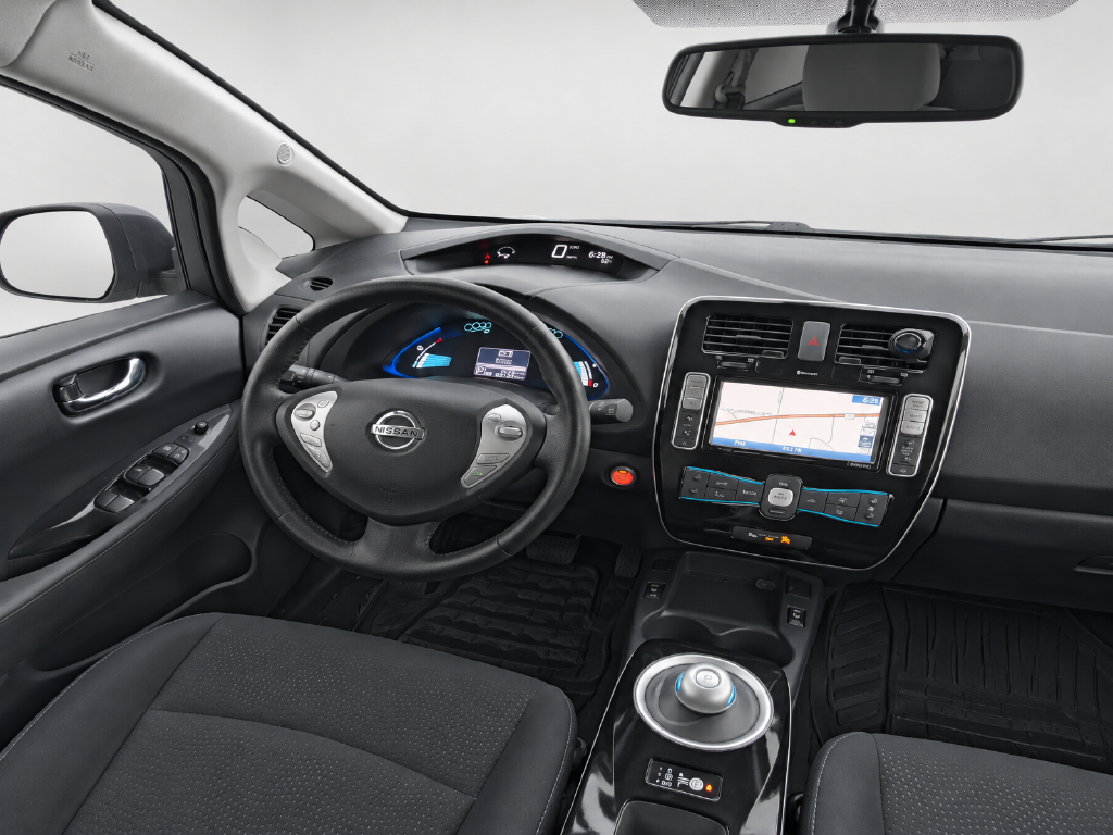 Used 2015 Gray Nissan SV image 20