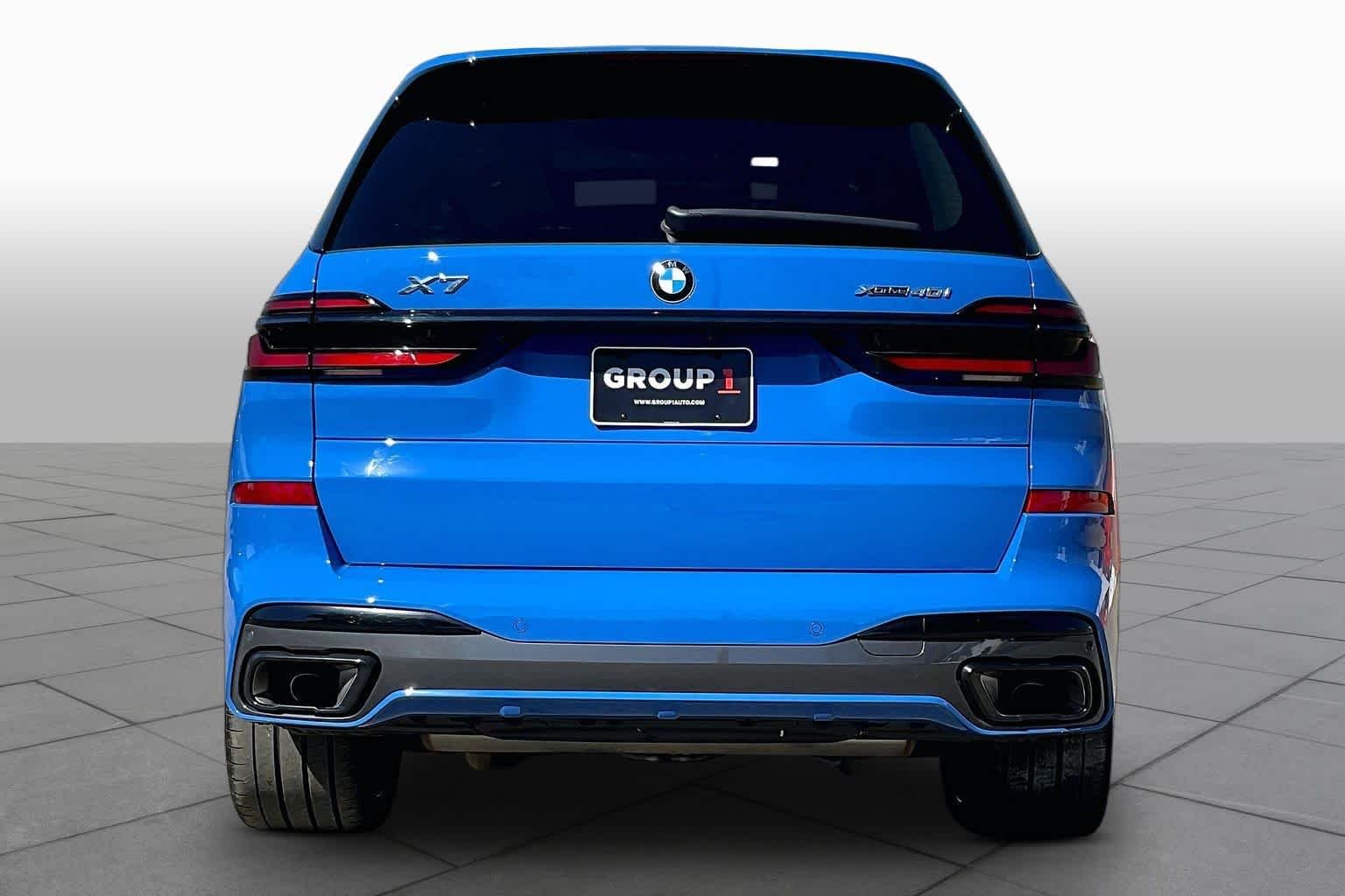 Used 2026 Santorini Blue BMW xDrive40i image 4