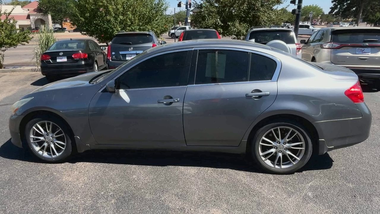 2011 Infiniti G37 photo 4