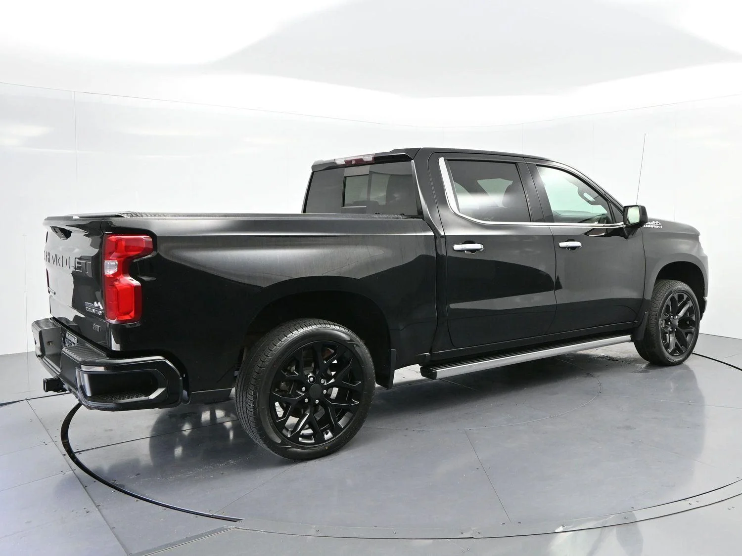 Used 2019 BLACK Chevrolet High Country image 7