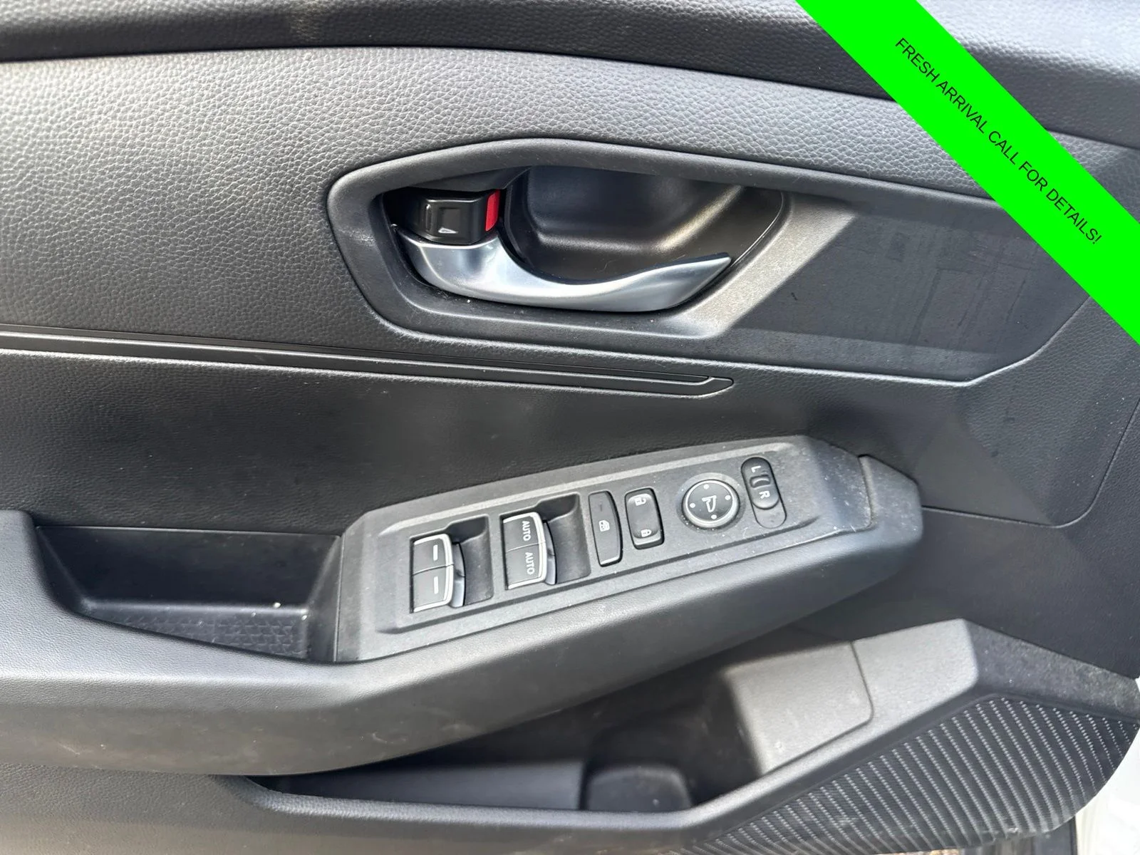 Used 2024 Platinum White Pearl Honda LX image 17
