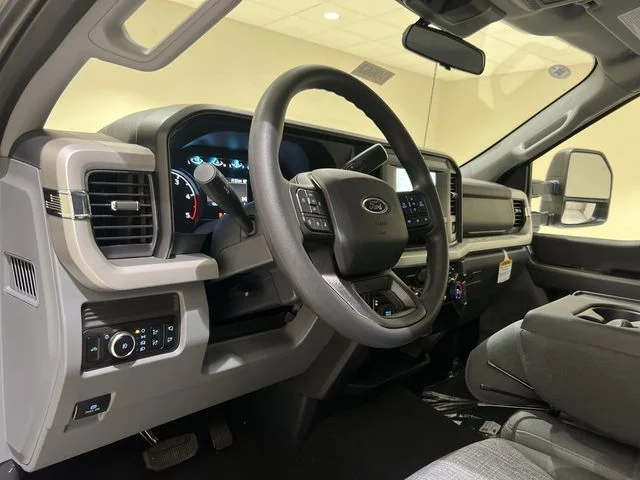 New 2026 Gray Ford XLT image 9
