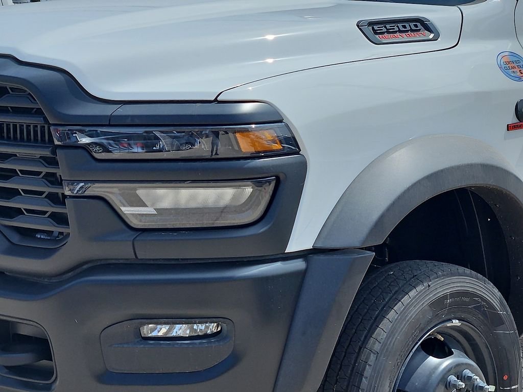 New 2026 Bright White Clear-Coat Exterior Paint RAM Tradesman image 3