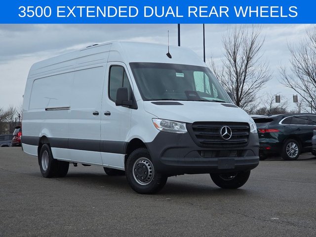 2025 Mercedes-Benz Sprinter 3500 Cargo 170 WB
