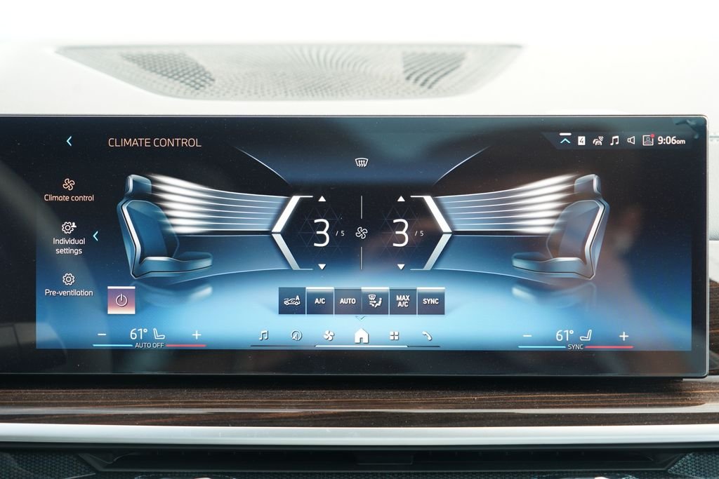 New 2026 Alpine White BMW sDrive40i image 24