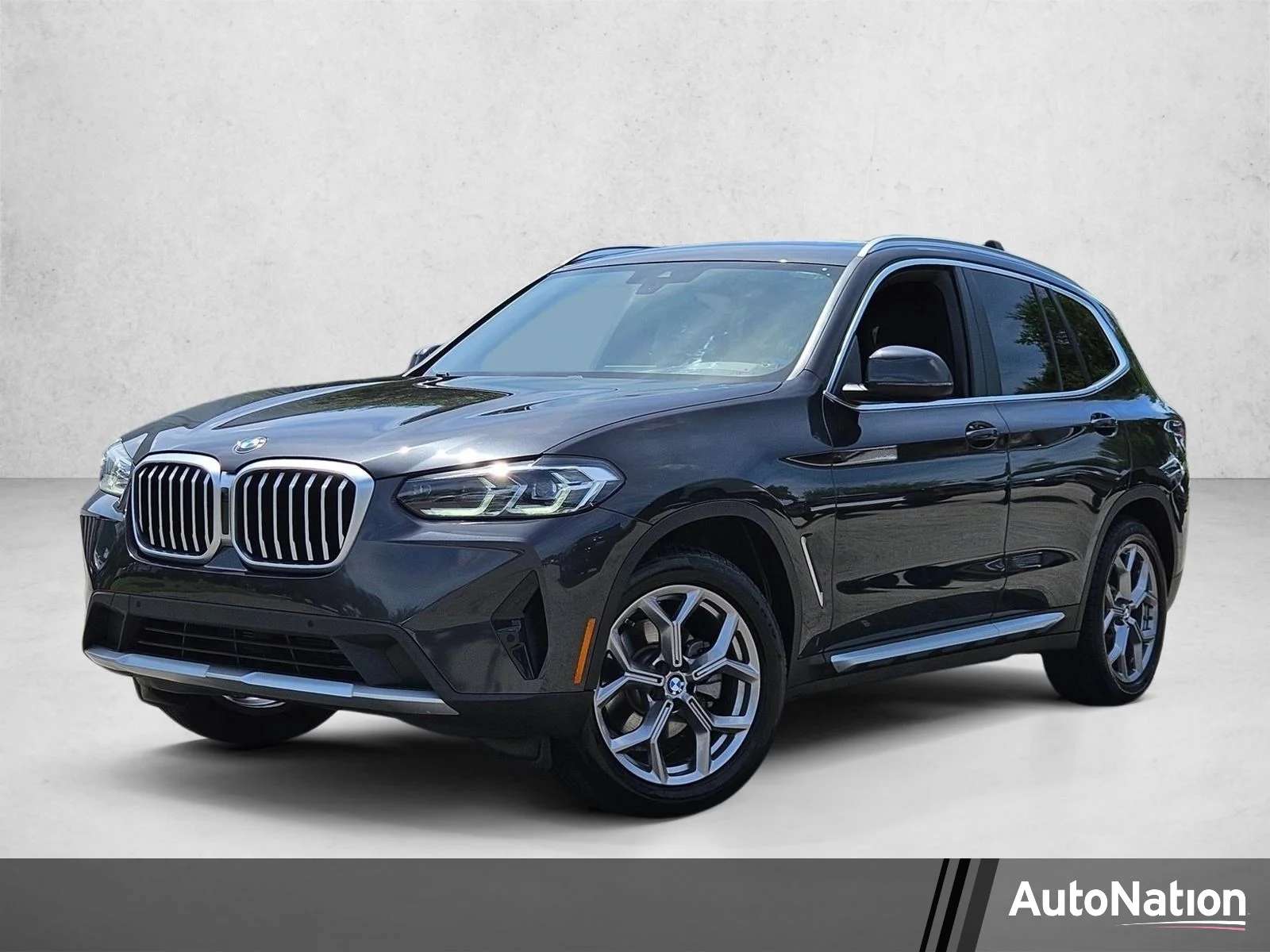 Used 2024 Dark Graphite Metallic BMW xDrive30i image 1