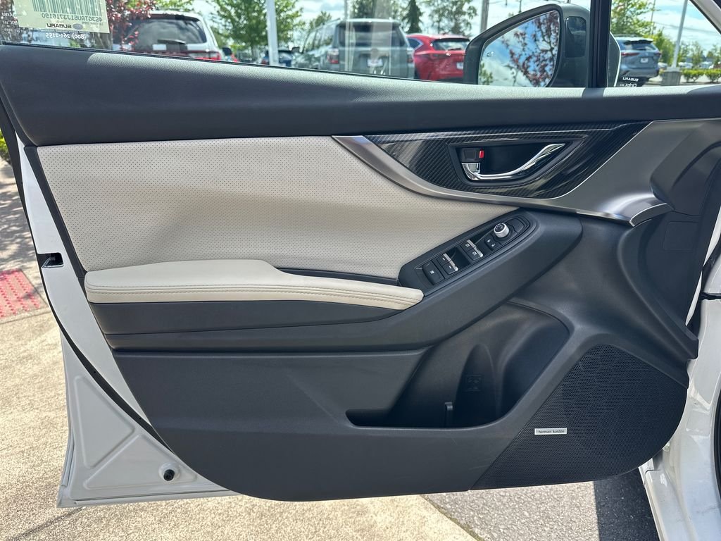 Used 2018 Crystal White Pearl Subaru 2.0i Limited image 11