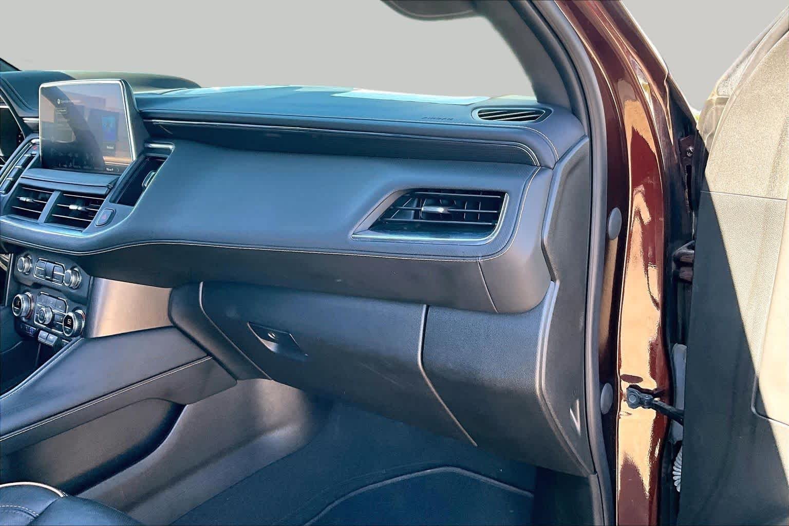 Used 2023 Redwood Metallic GMC AT4 image 16