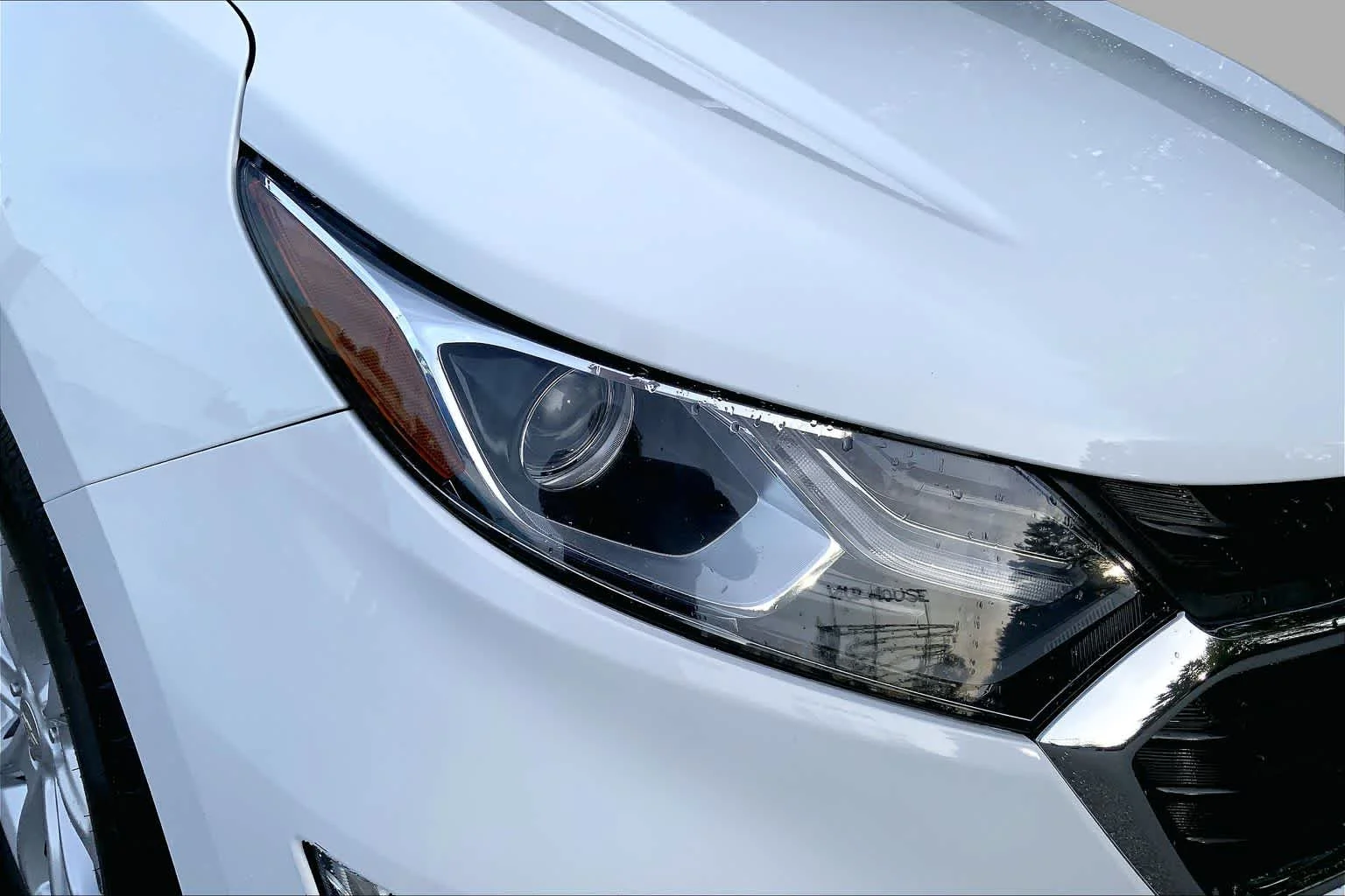 Used 2020 Summit White Chevrolet LS image 27