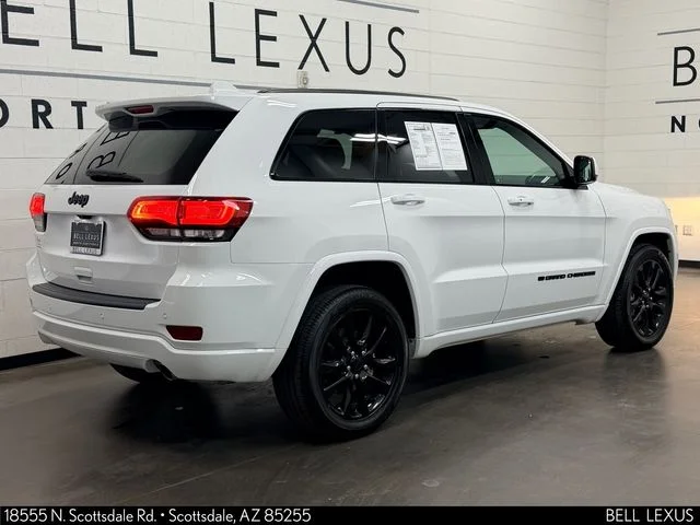 Used 2022 White Jeep Laredo X image 4